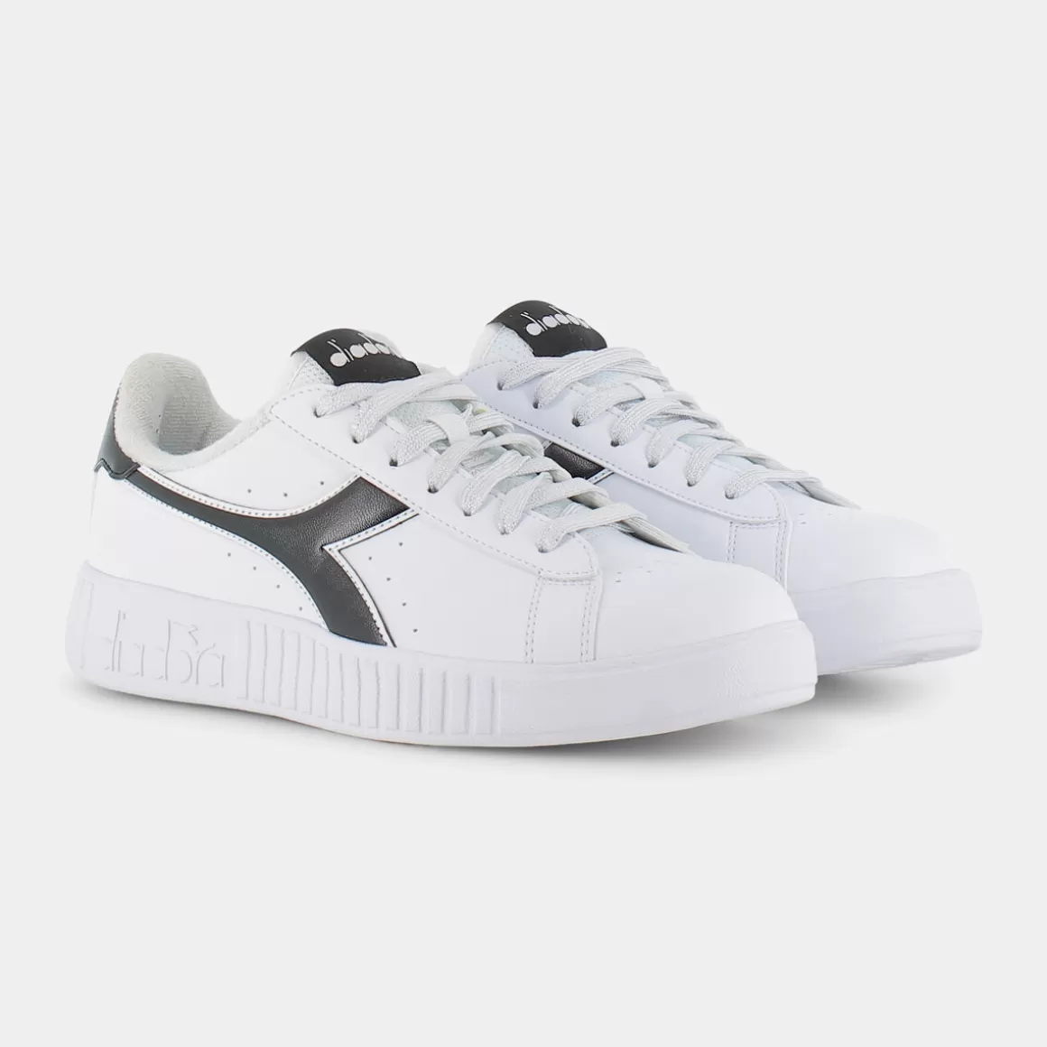 Shop DIADORA 176737 Game P Step Sportive Bianco