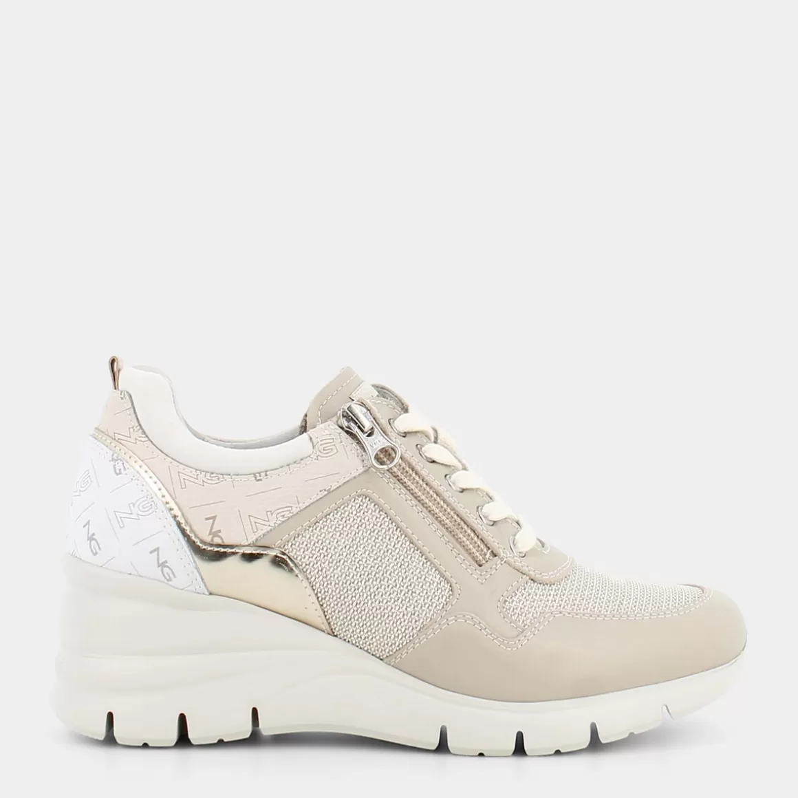 Shop NERO GIARDINI E115134D Sneakers Beige