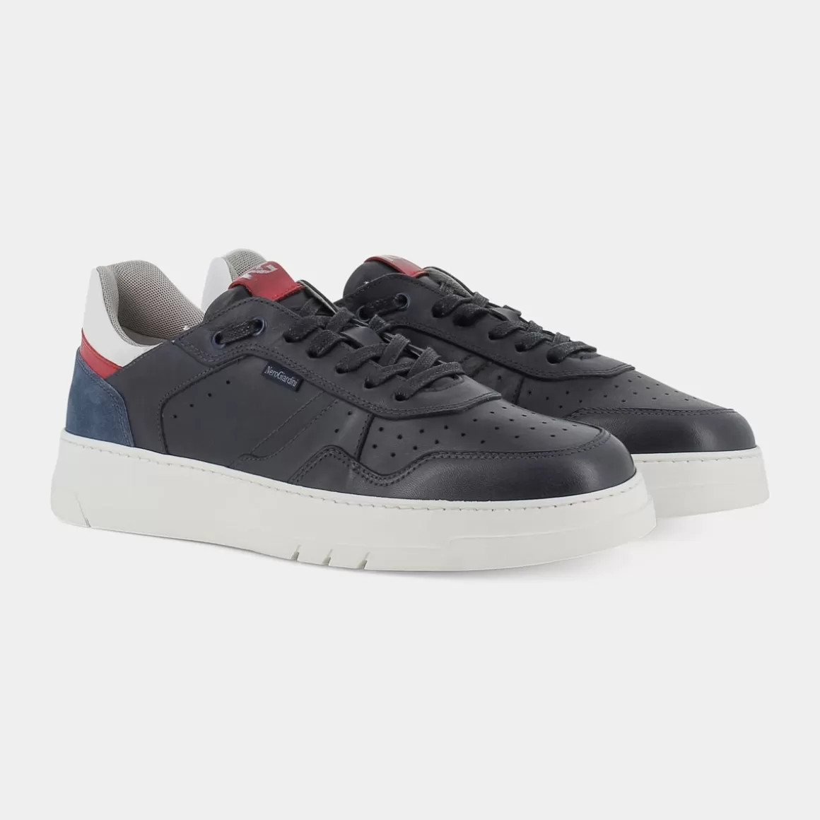 Shop NERO GIARDINI E202420U Sneakers Blu