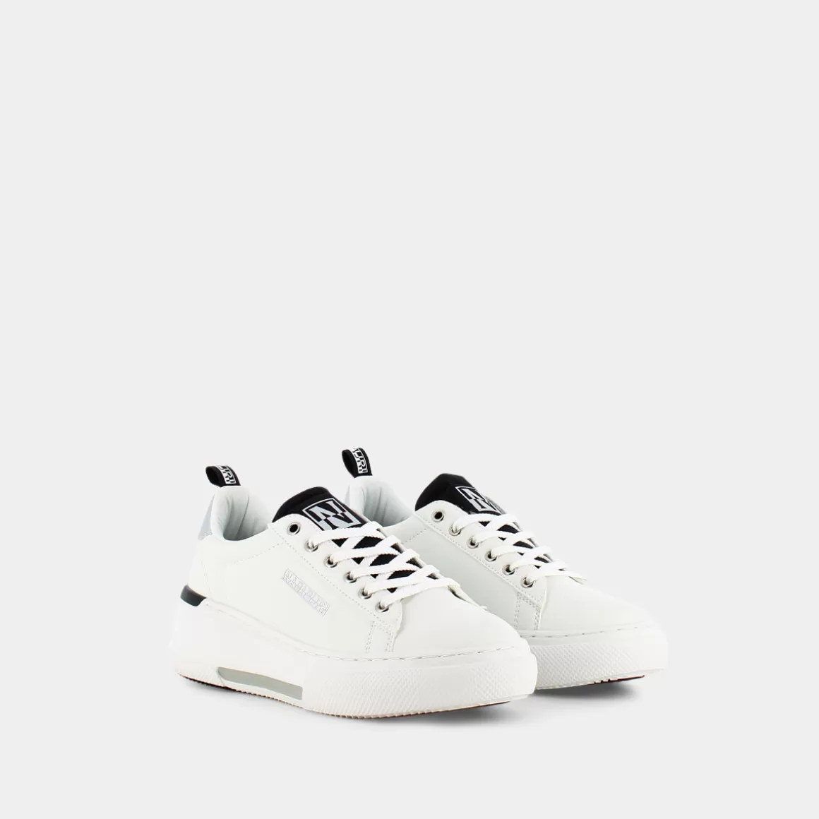 Shop NAPAPIJRI Np0A4Gu2Co Sage White/Black - Sneakers Bianco